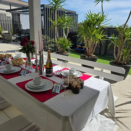 Francesca With Private Heated Pool Villa
