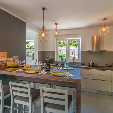 Villa Francesca With Private Heated Pool Stokovci
