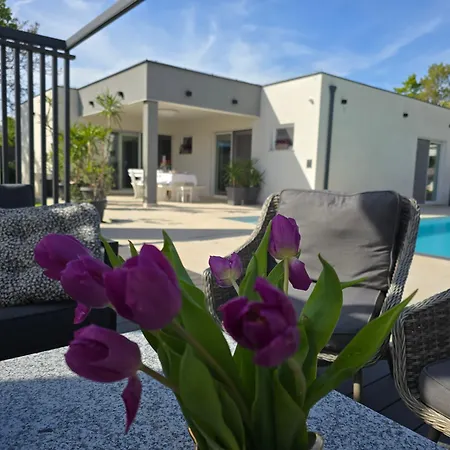 Villa Francesca With Private Heated Pool *