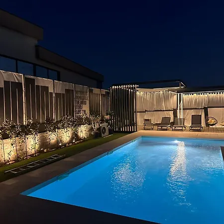Francesca With Private Heated Pool Villa
