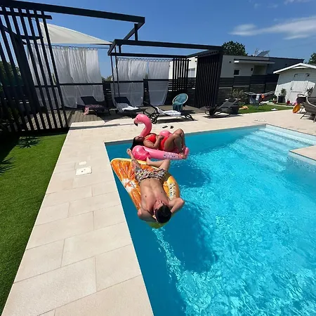 Villa Francesca With Private Heated Pool